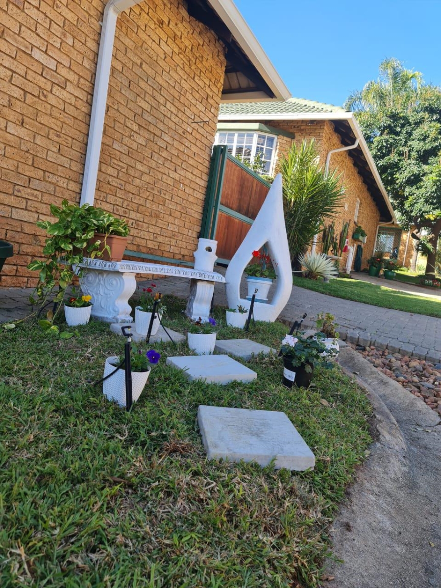 3 Bedroom Property for Sale in Boschdal North West